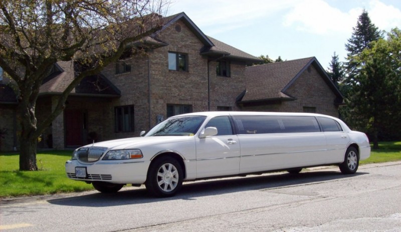 GOLD COAST CHAUFFEURED CARS​